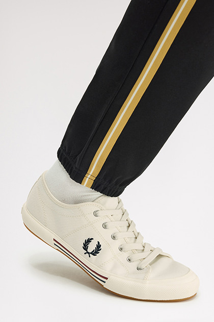 B708 Vintage Tennis Canvas