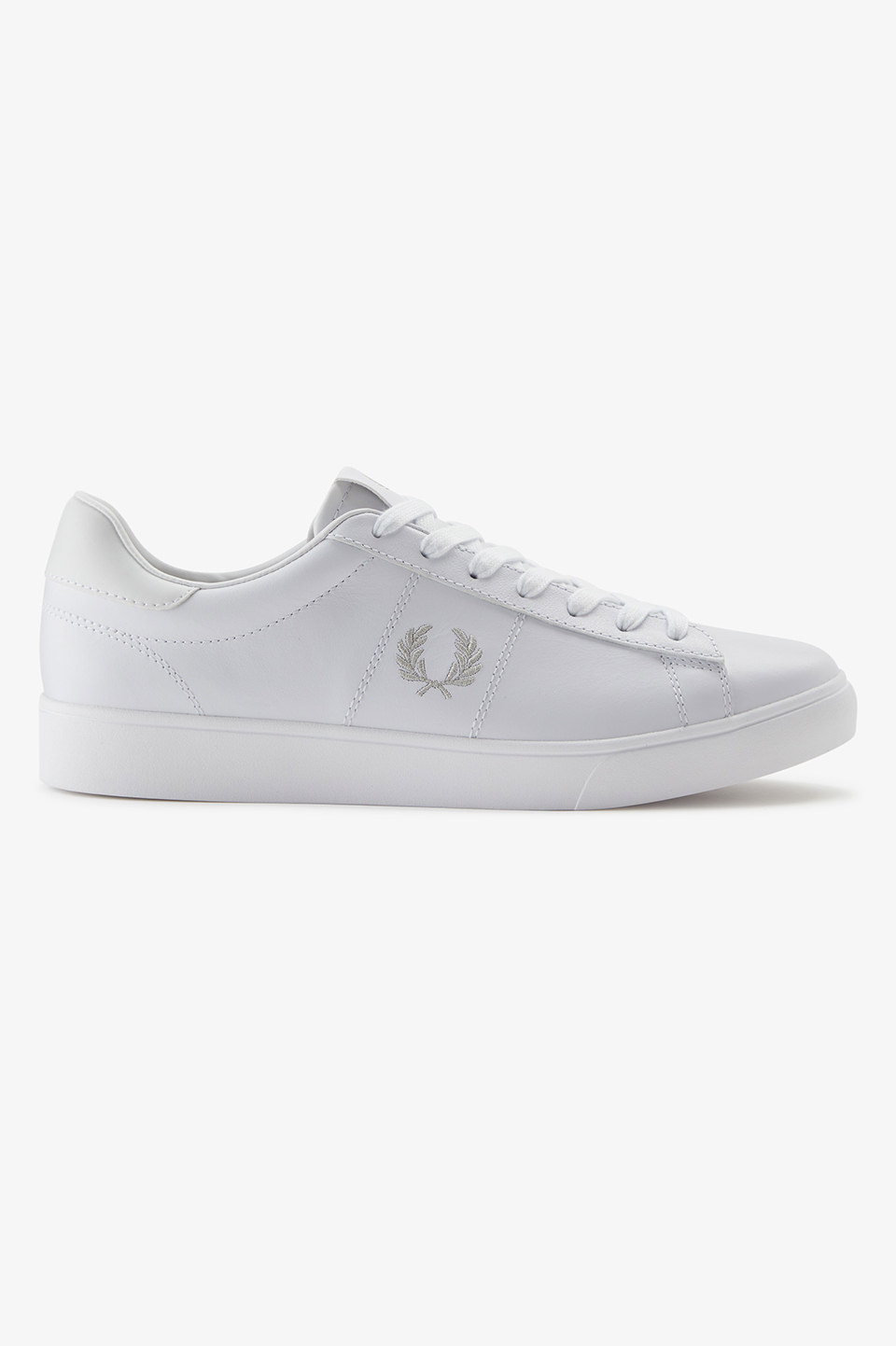 B722 Leather(250 567：WHITE / NAVY): | FRED PERRY JAPAN | フレッドペリー日本公式サイト