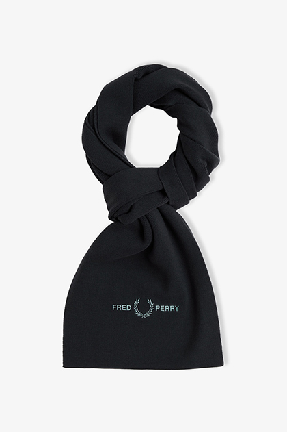 Graphic Flp Scarf(1SZ 13C：BLACK / LAUREL WREATH GREEN): | FRED