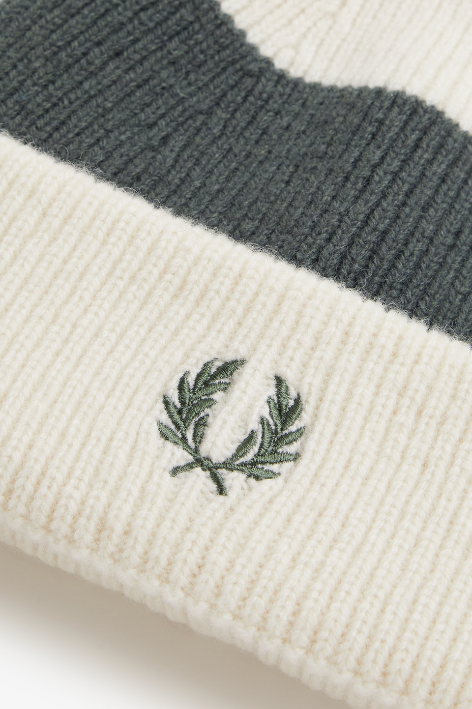 Fred bare フレッドベア　made in ENGLAND 英国製 Bold Stripe Ribbed Beanie(1SZ 560：ECRU): | FRED PERRY JAPAN