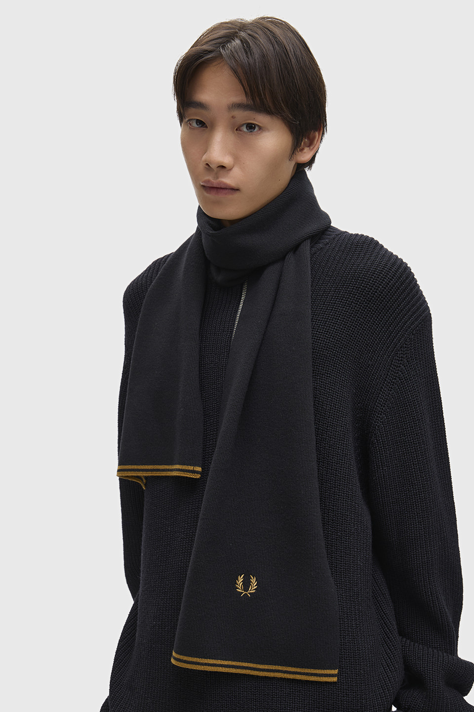 Twin Tipped Merino Wool Scarf(1SZ U12：BLACK / DARK CARAMEL