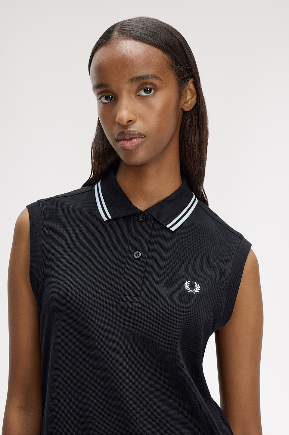 The Sleeveless Fred Perry Shirt Dress(8 38C：BLACK / DUSKY BLUE