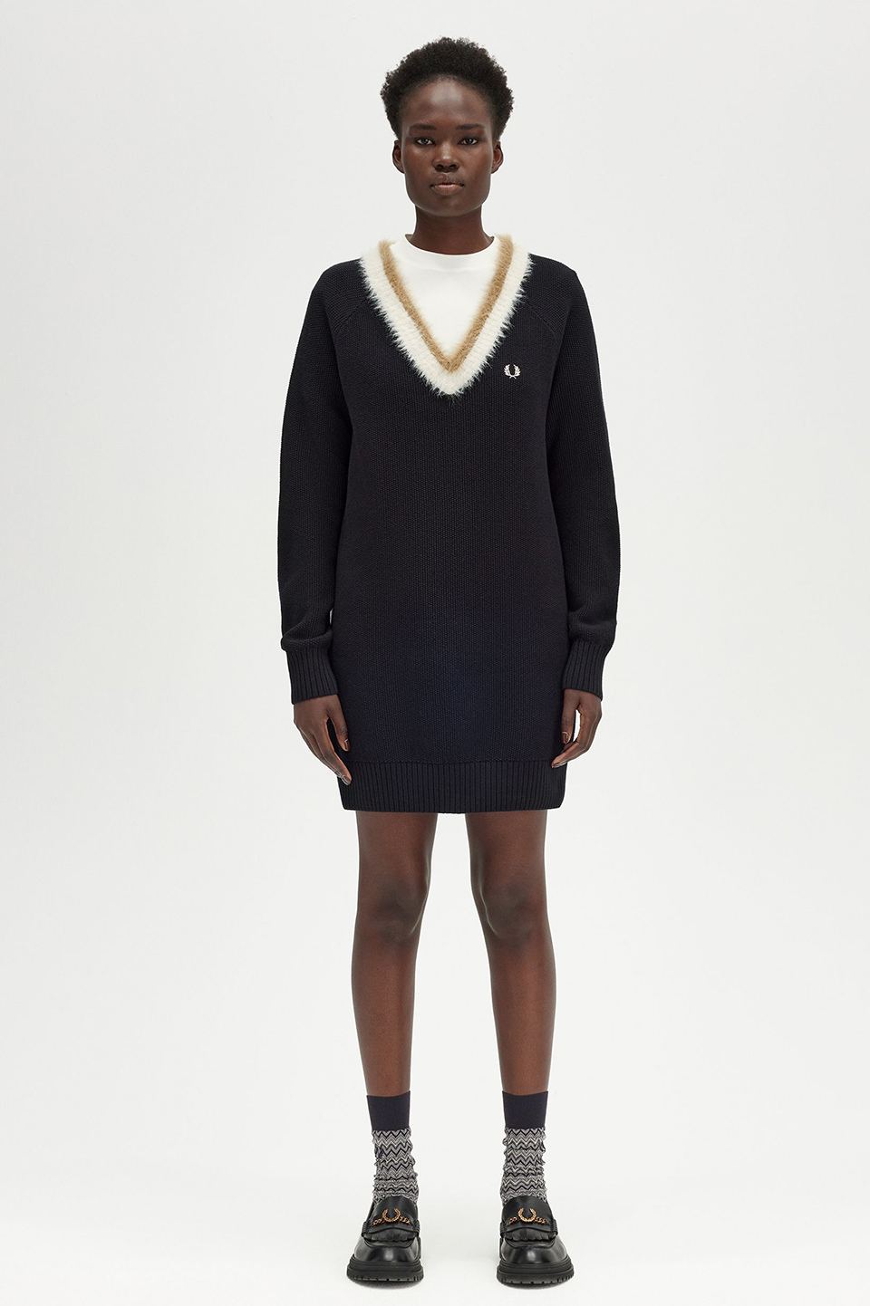 ■FRED PERRY■ Womens Textured Trim V-Neck Knit Dress Black Textured Trim V-Neck Jumper Dress(8 102：BLACK): | FRED
