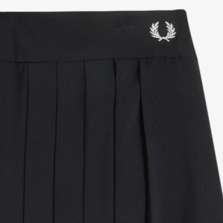 FRED PERRY ブラック プリーツスカート UK 8 Pleated Skirt(6 102：BLACK): | FRED PERRY JAPAN | フレッド