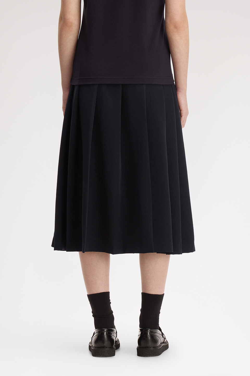 Pleated Midi Skirt(6 102：BLACK): | FRED PERRY JAPAN | フレッド