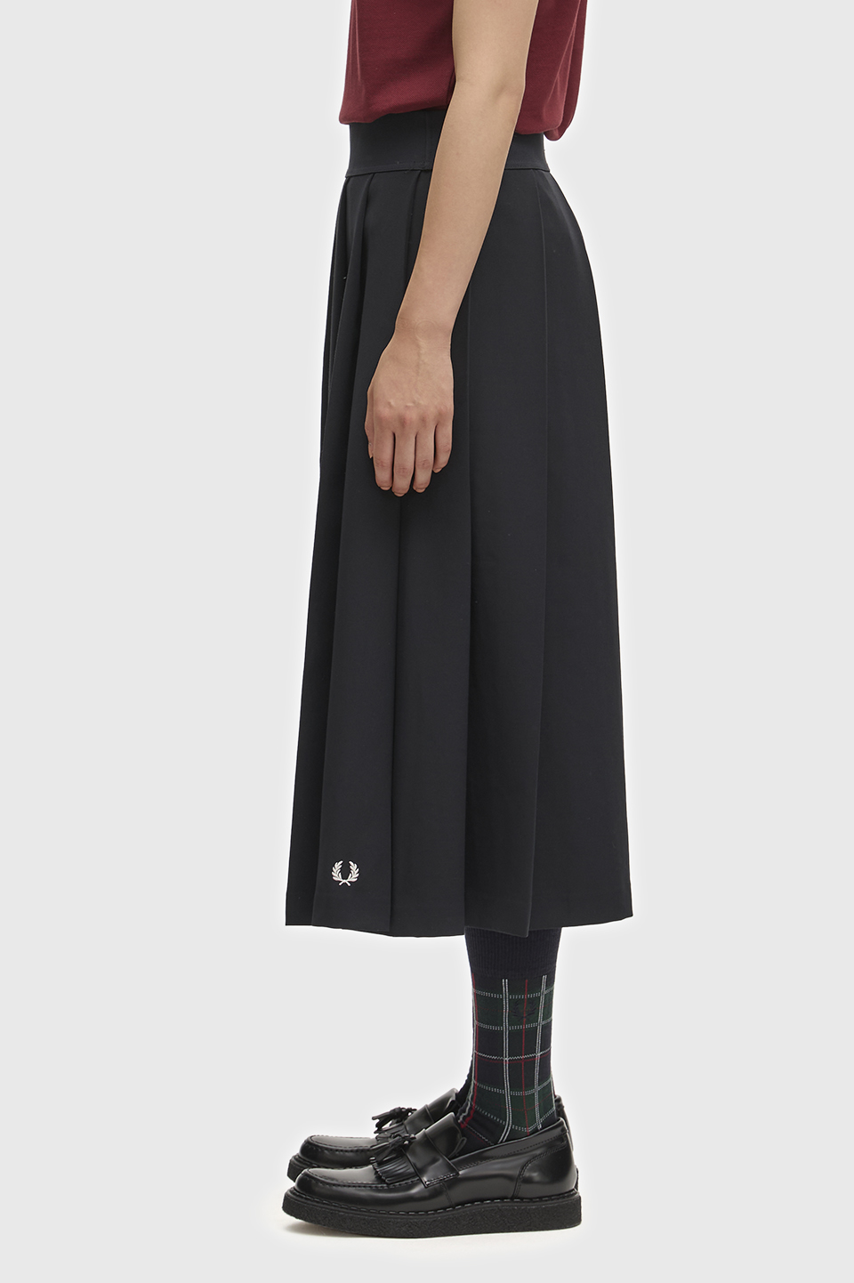 Pleated Midi Skirt(6 102：BLACK): | FRED PERRY JAPAN | フレッド