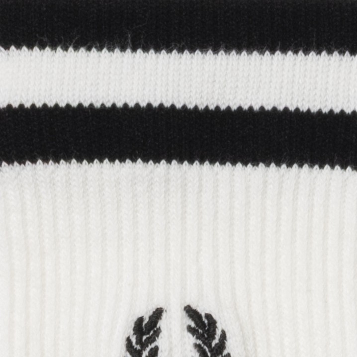 L59：SNOW WHITE / BLACK