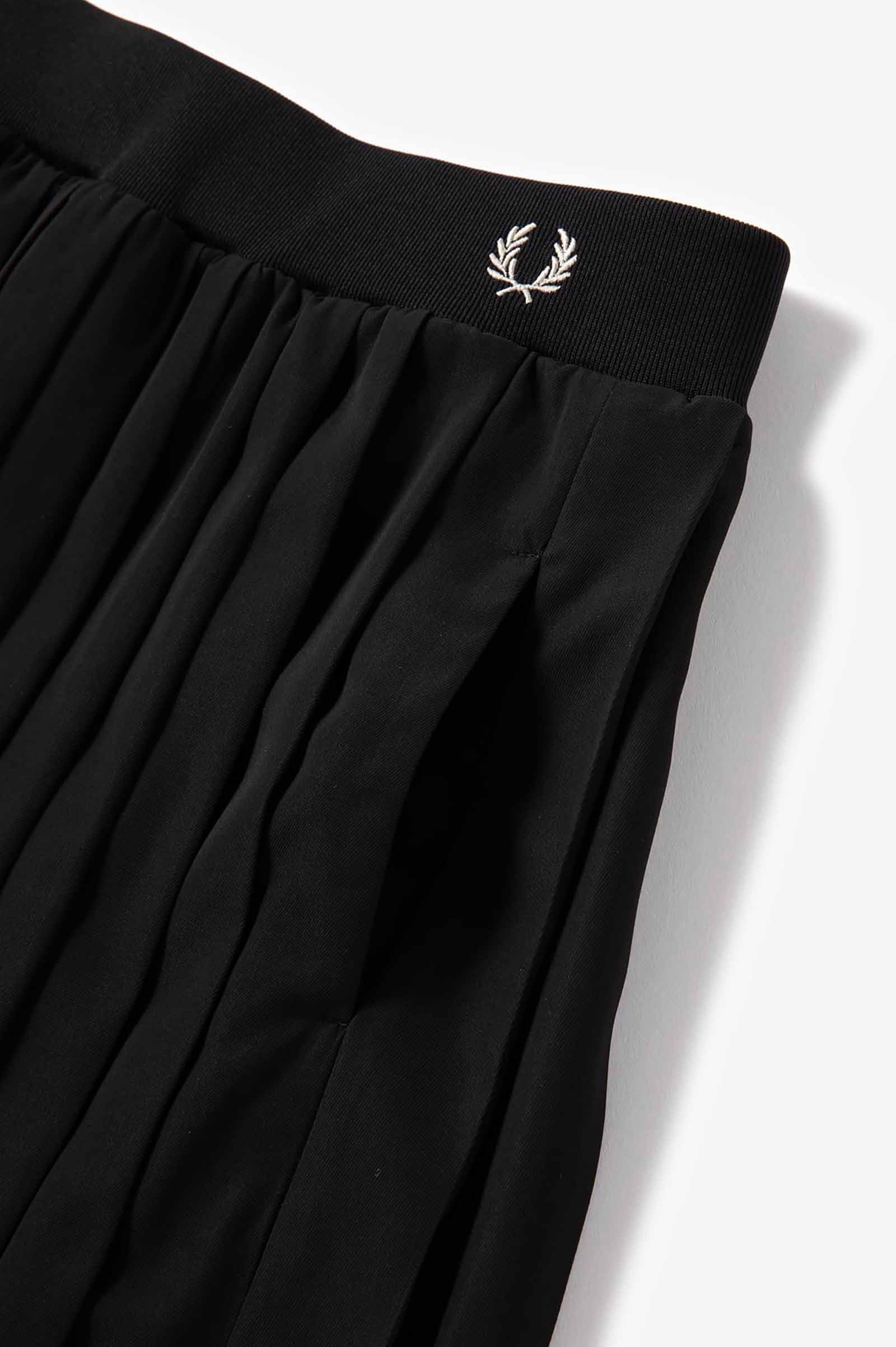 Sheer Knit Paneled Skirt(8 07：BLACK): | FRED PERRY JAPAN