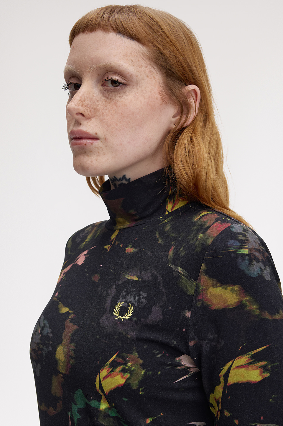 Floral Print T-Shirt(10 102：BLACK): | FRED PERRY JAPAN | フレッド