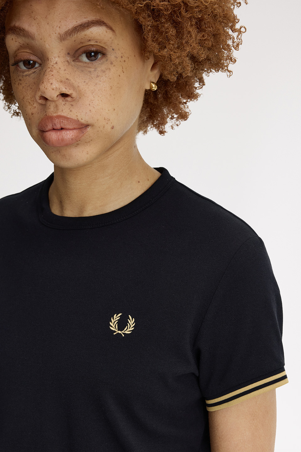 Tipped Pique T-Shirt(10 90A：BLACK / CHAMPAGNE): | FRED PERRY