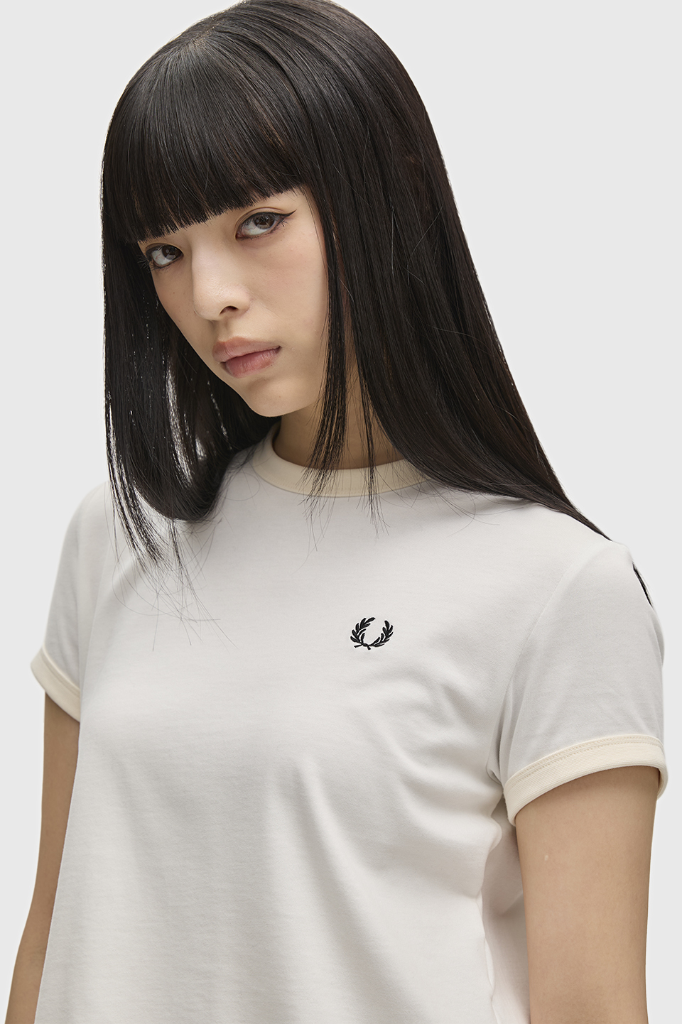 Laurel Wreath Badge T-Shirt(10 129：SNOW WHITE): | FRED PERRY