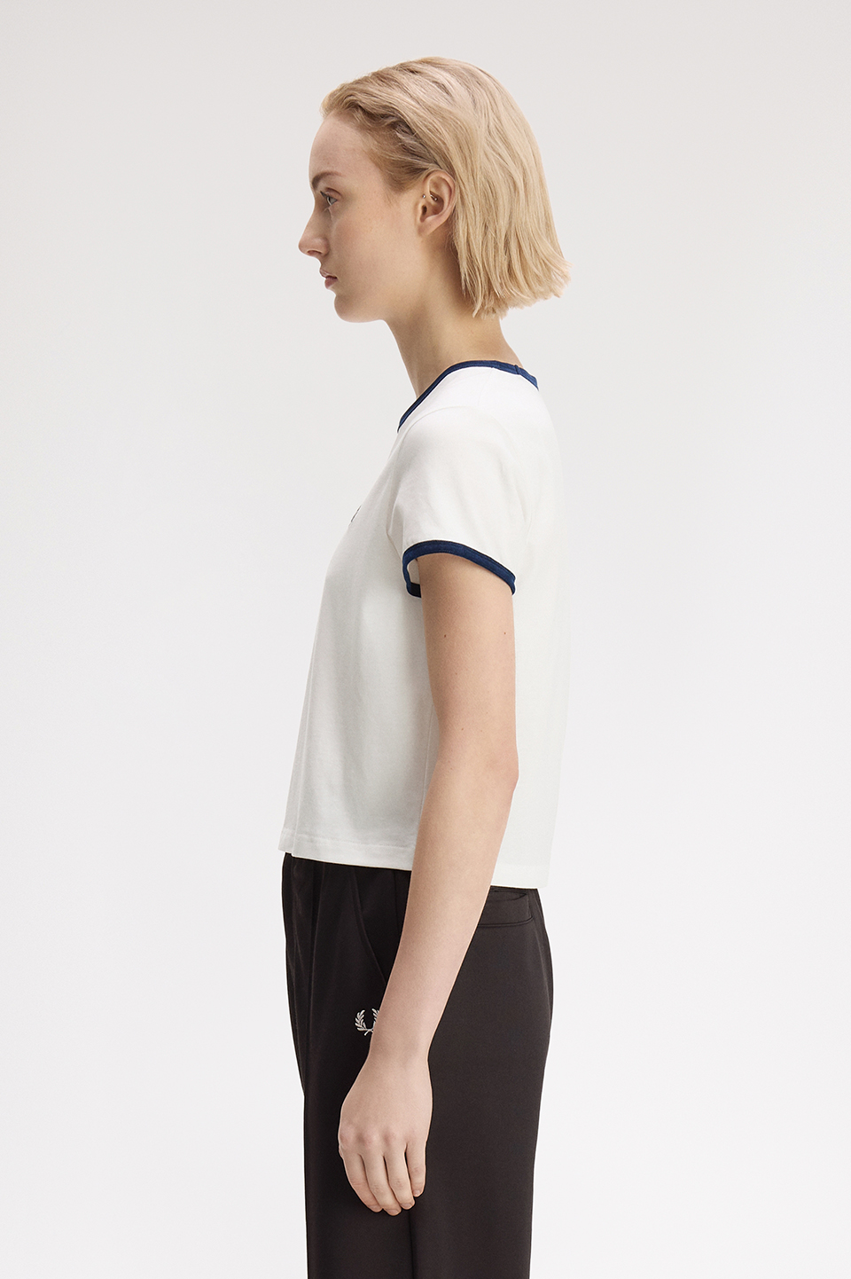 Velour Trim T-Shirt(10 129：SNOW WHITE): | FRED PERRY JAPAN