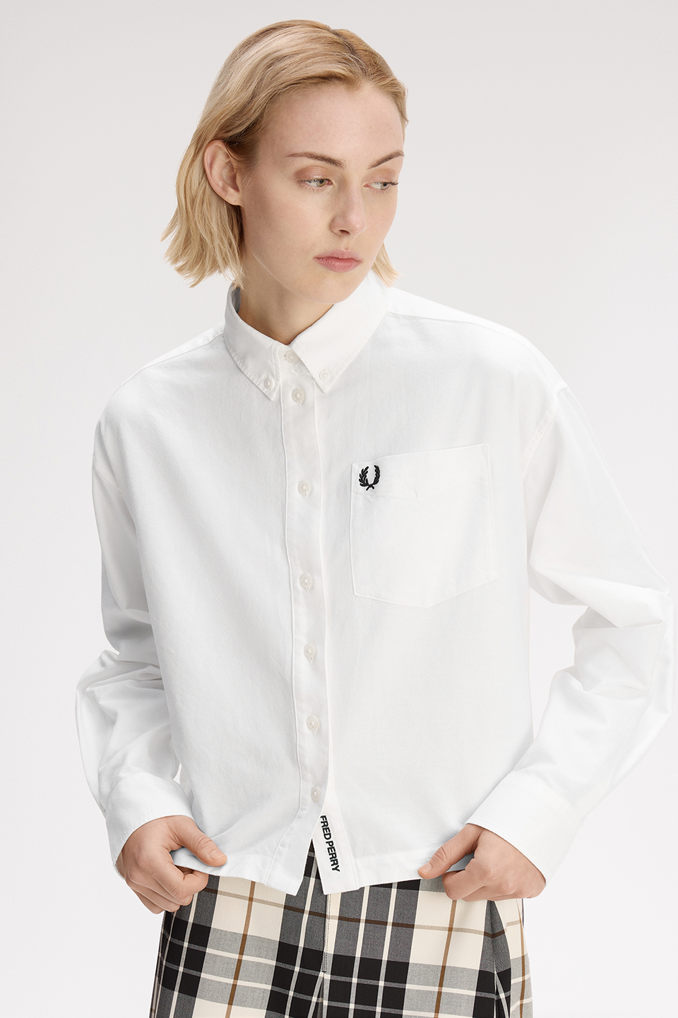 FRED PERRY タグ付き サイズ10 Embroidered Placket Shirt(10 129：SNOW WHITE): | FRED PERRY JAPAN