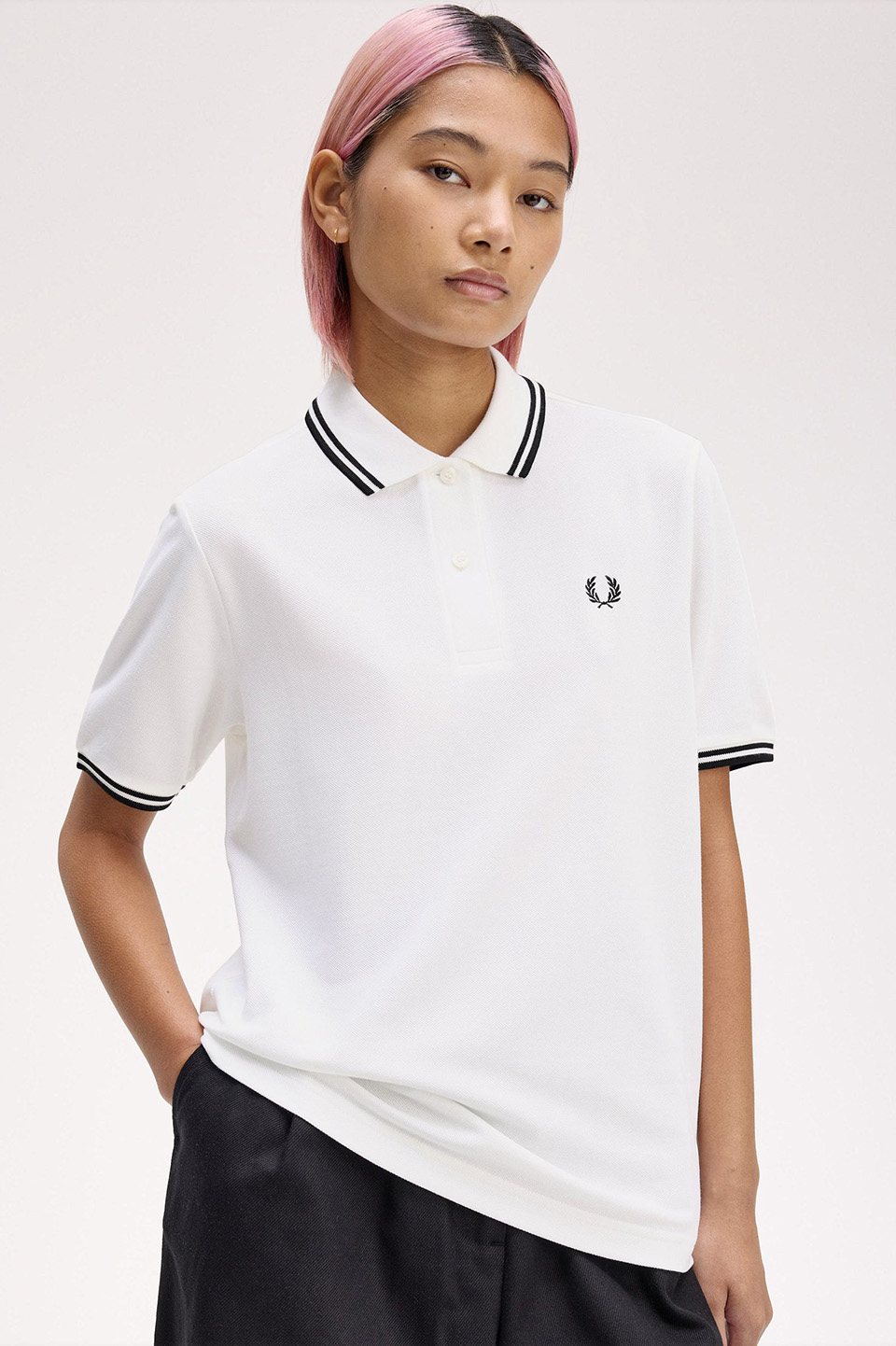 The Fred Perry Shirt   G8 ：WHITE:   FRED PERRY JAPAN