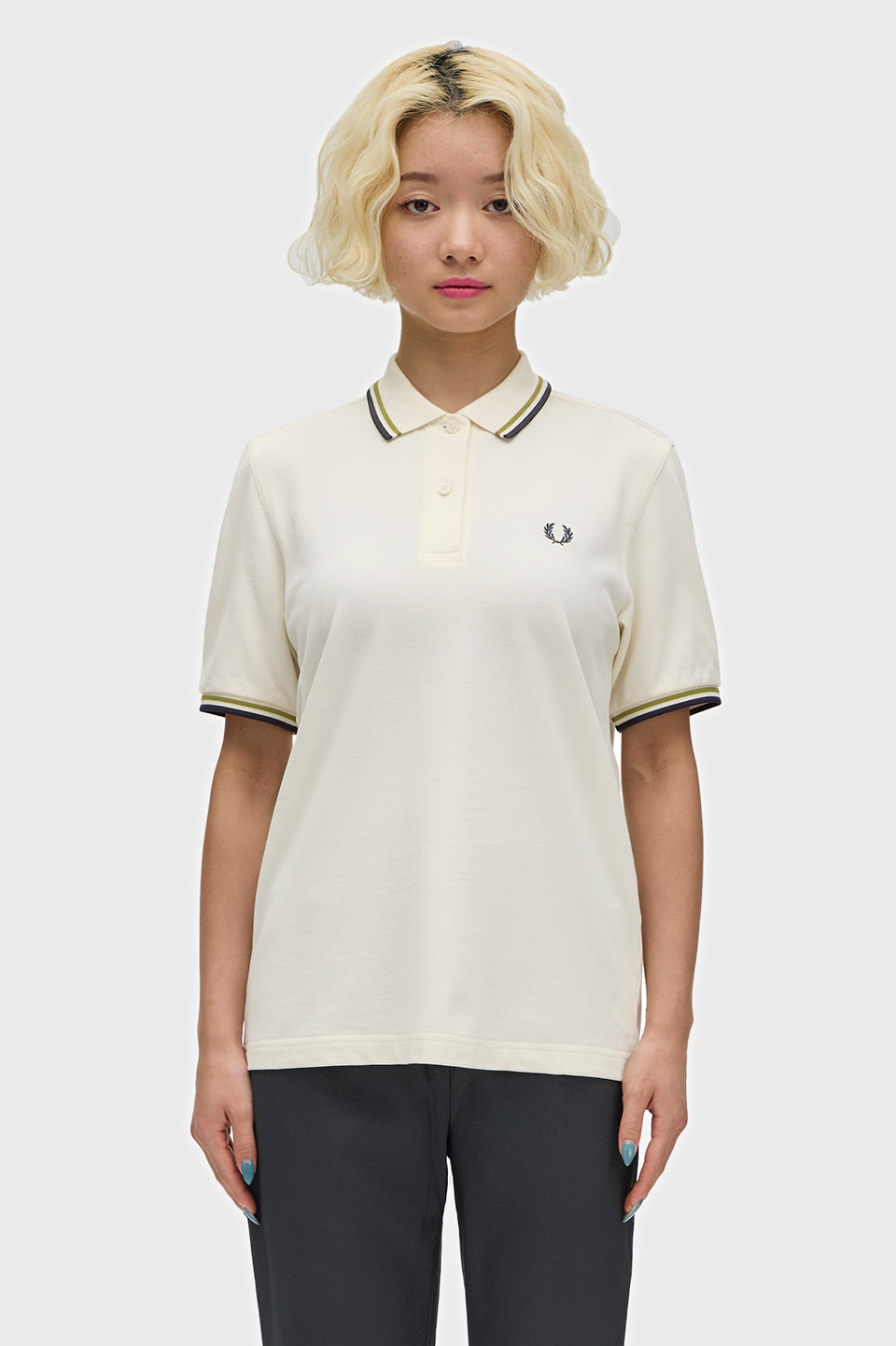 モデル:H163 B85 W58 H85 着用サイズ:10