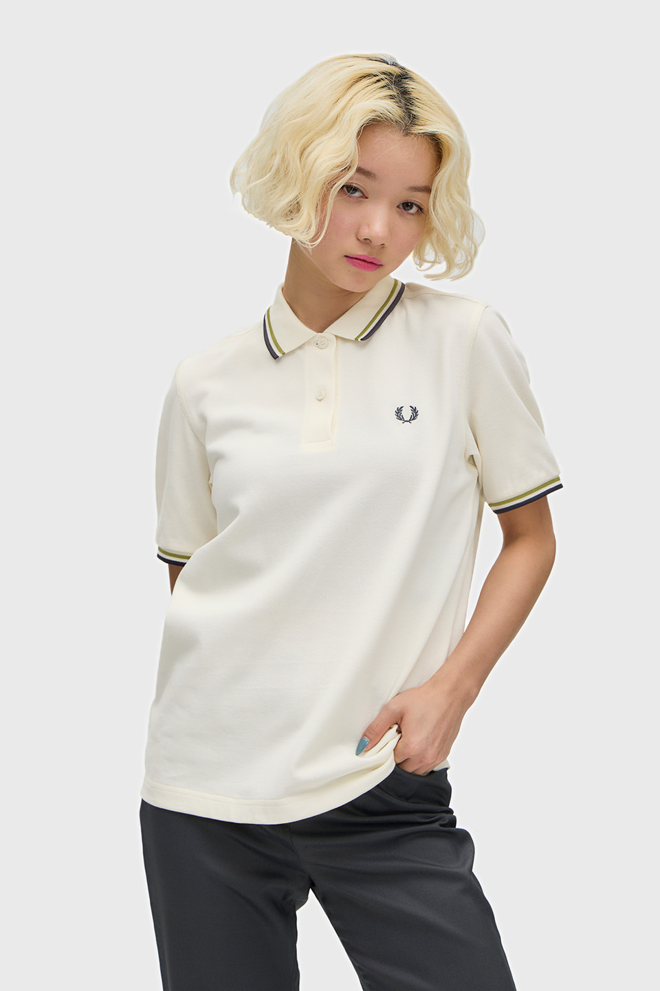 モデル:H163 B85 W58 H85 着用サイズ:10