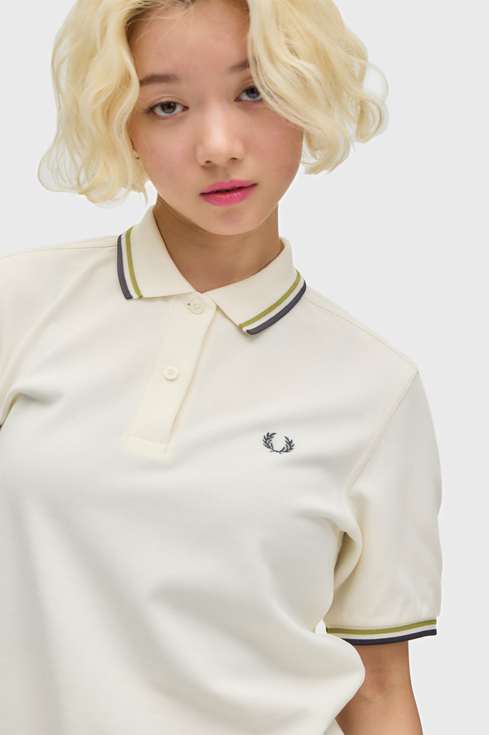 モデル:H163 B85 W58 H85 着用サイズ:10