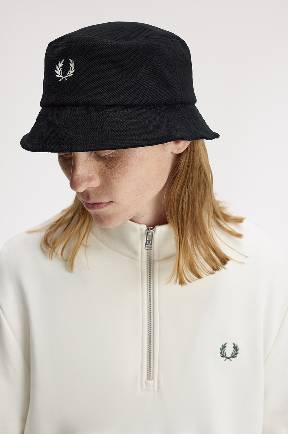 Pique Bucket Hat(L 843：BLACK / SNOW WHITE): | FRED PERRY JAPAN