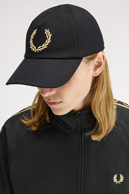 Bold Branding Canvas Cap(1SZ 90A：BLACK / CHAMPAGNE): | FRED PERRY