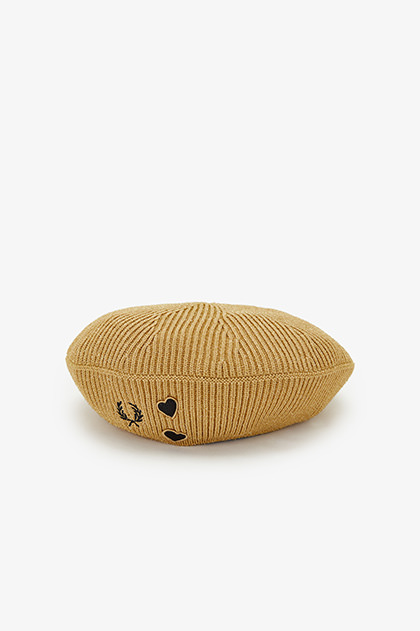 FRED PERRY フレッドペリーFRED Beret ベレー帽 ロゴ入り 刺繍