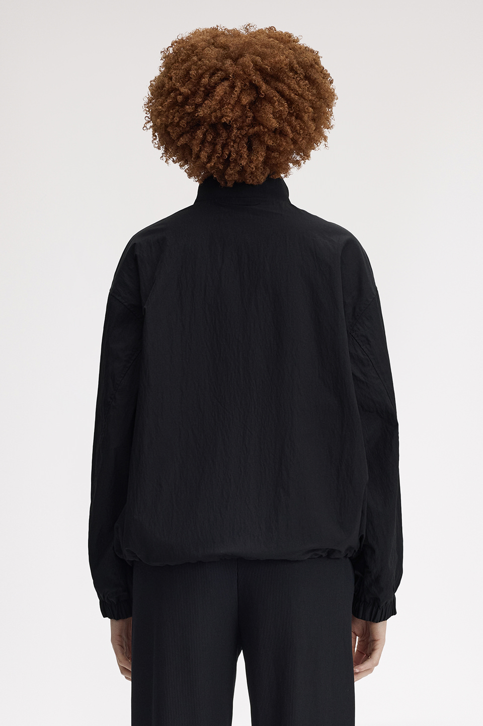 モデル:H170 B82 W62 H90 着用サイズ:10