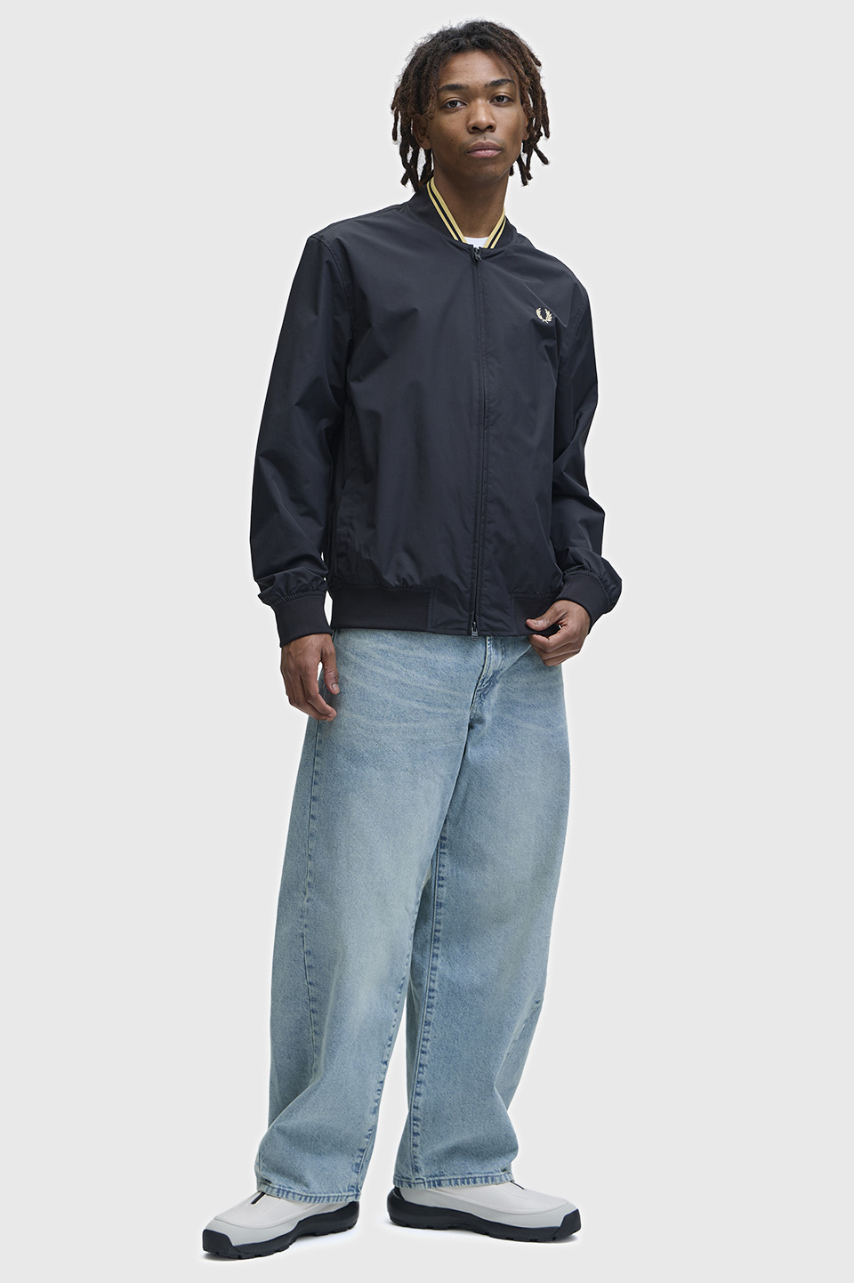 モデル:H183 B82 W69 H80 着用サイズ:M