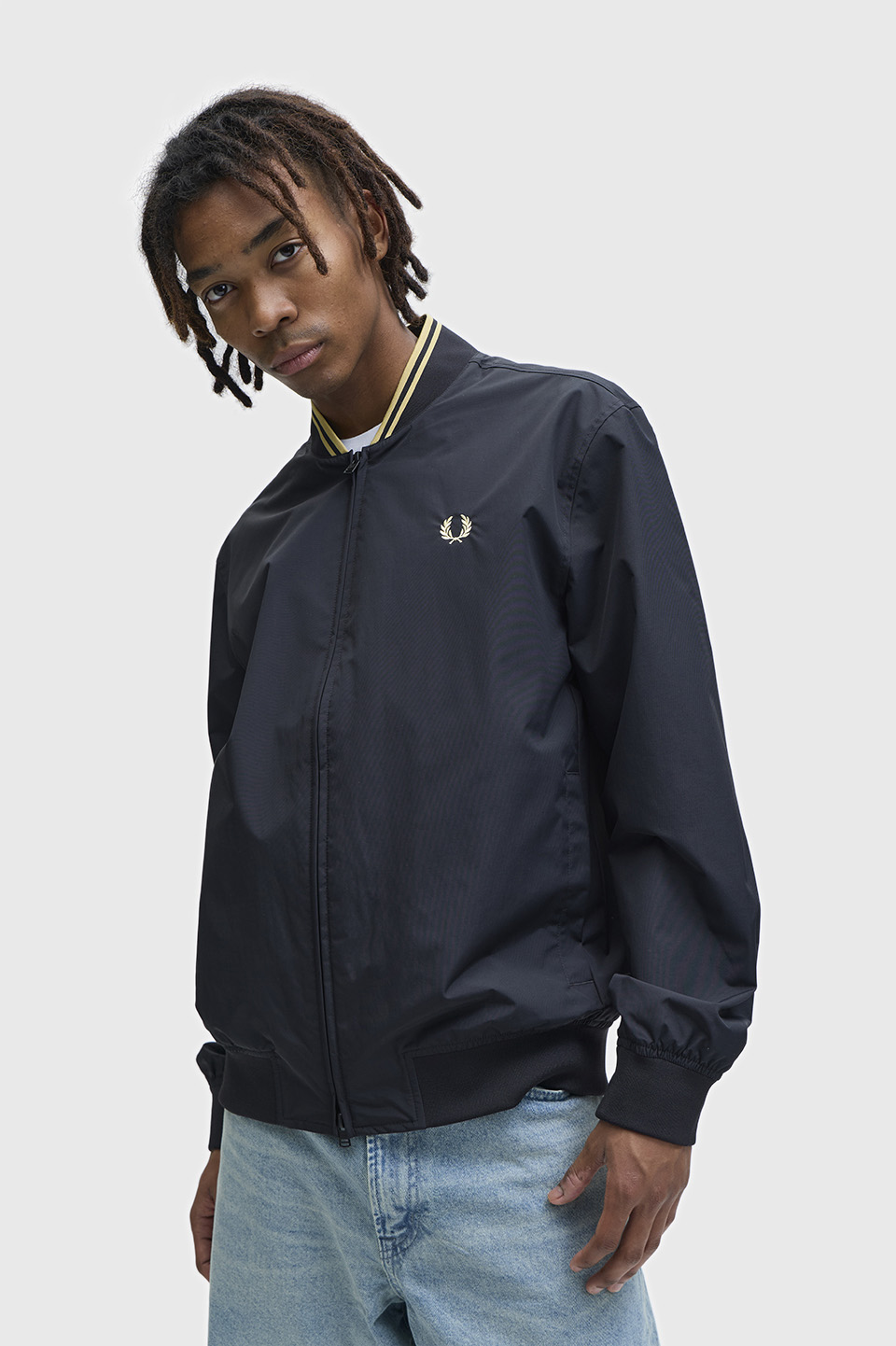 モデル:H183 B82 W69 H80 着用サイズ:M