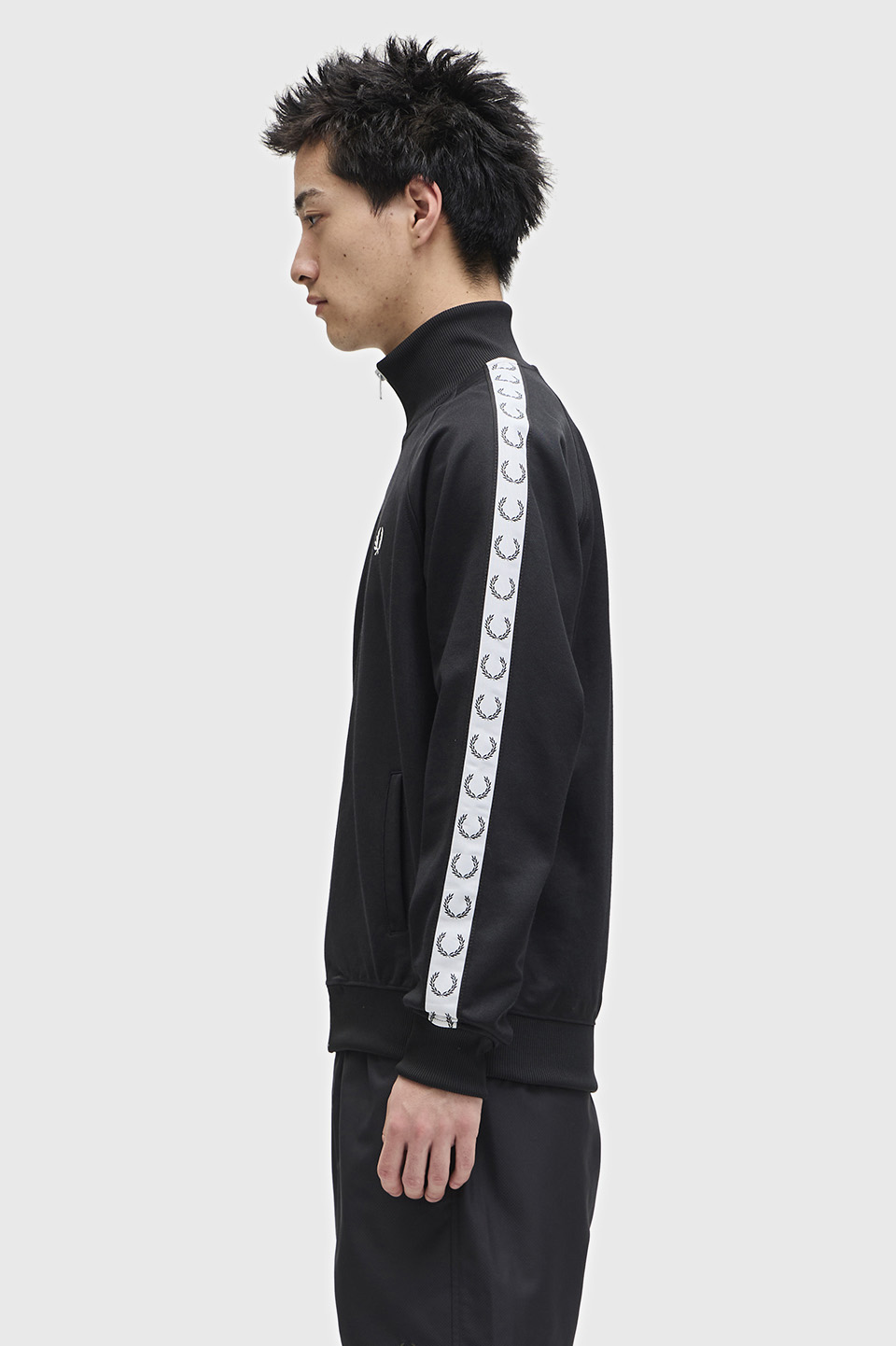 Taped Track Jacket(S 198：BLACK): | FRED PERRY JAPAN | フレッド