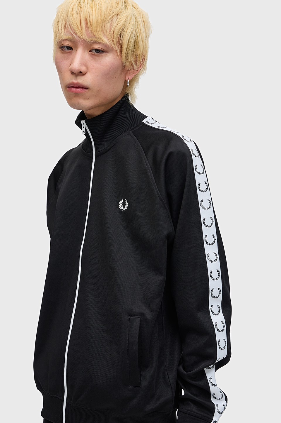 Taped Track Jacket(S 198：BLACK): | FRED PERRY JAPAN | フレッド