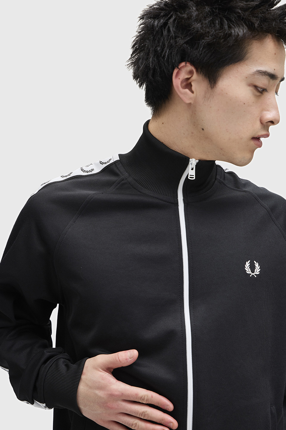 Taped Track Jacket(S 198：BLACK): | FRED PERRY JAPAN