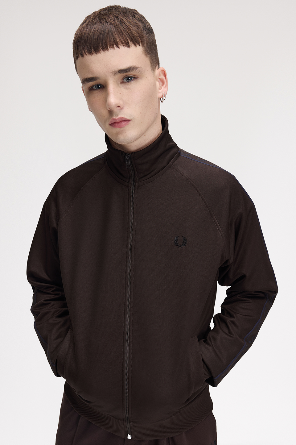 Contrast Tape Track Jacket(S 33C：RICH BROWN): | FRED PERRY JAPAN