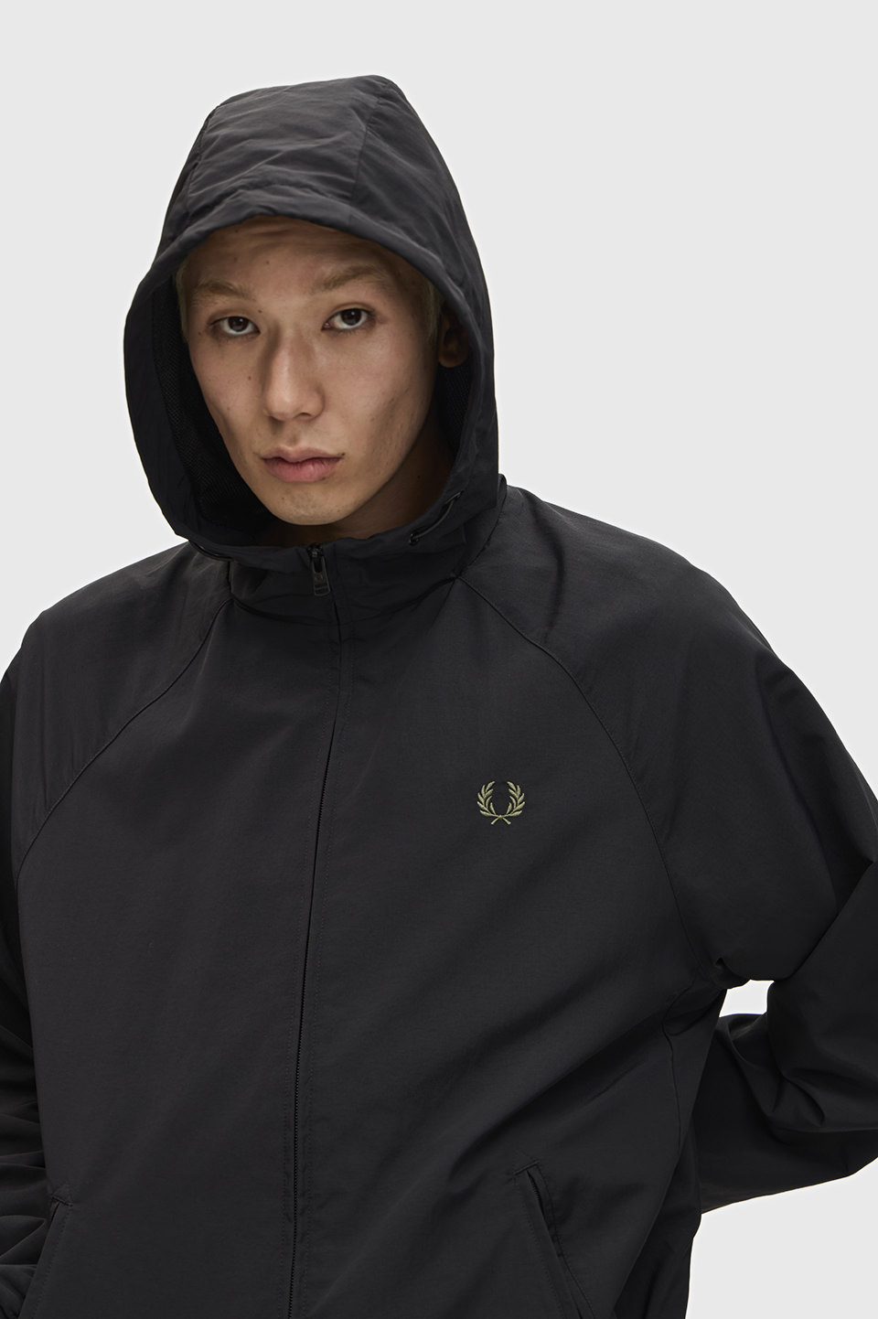 フレッドペリー ブラック ジャケット Track Jacket(S W90：BLACK / LAUREL WREATH GREEN): | FRED
