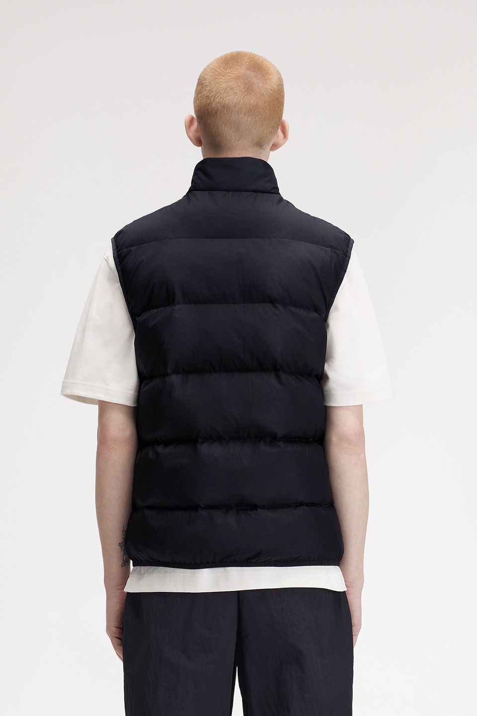 Insulated Gilet(S 184：BLACK): | FRED PERRY JAPAN | フレッドペリー