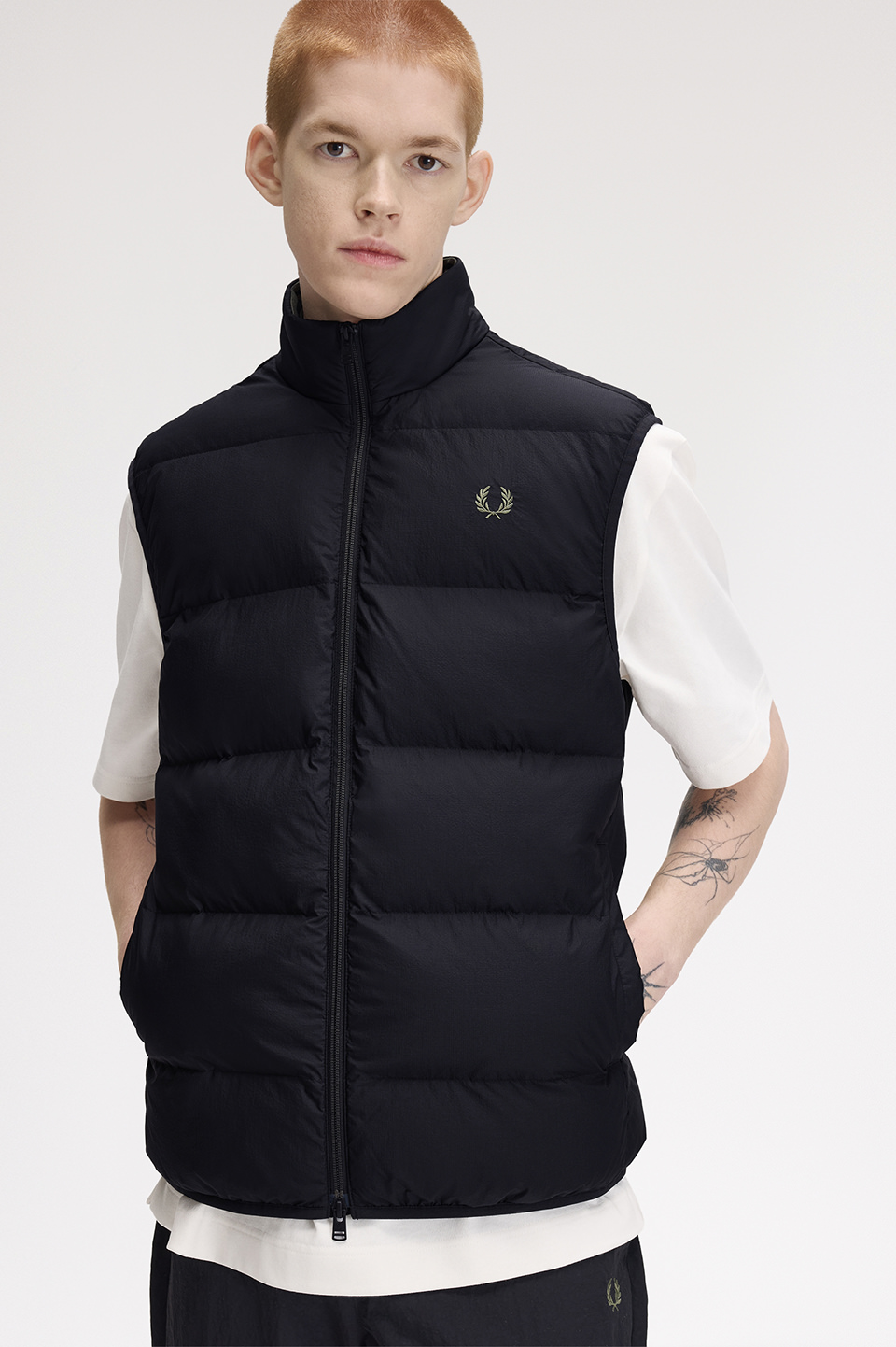 Insulated Gilet(S 184：BLACK): | FRED PERRY JAPAN | フレッドペリー
