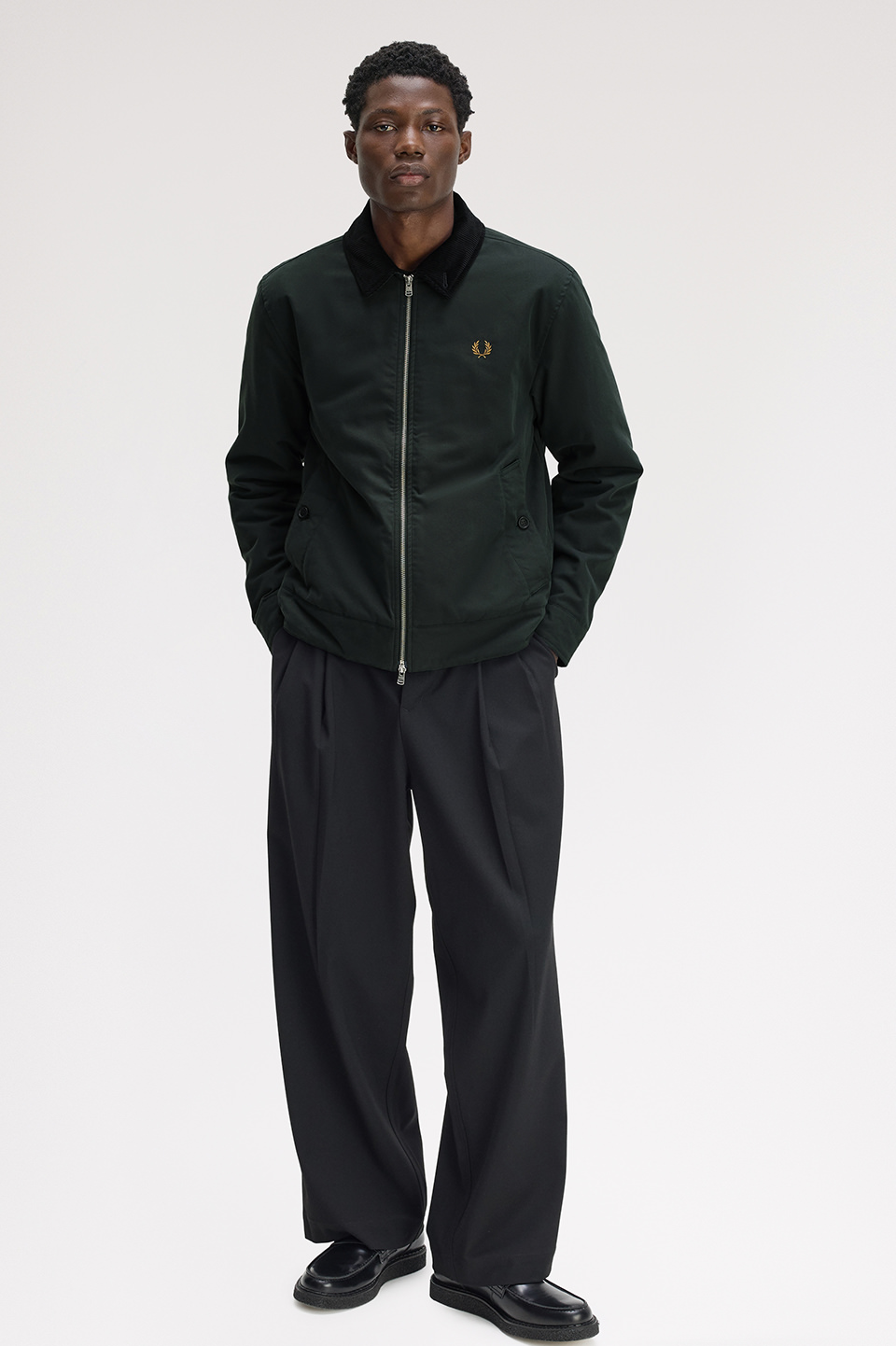 モデル:H185 B84 W71 着用サイズ:M
