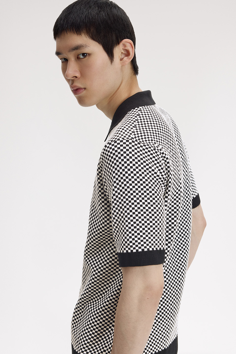 Chequerboard Button Through Shirt(S 102：BLACK): | FRED PERRY