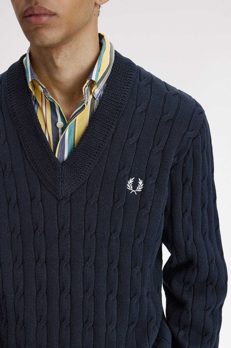 Cable Knit V-Neck Jumper(S 608：NAVY): | FRED PERRY JAPAN