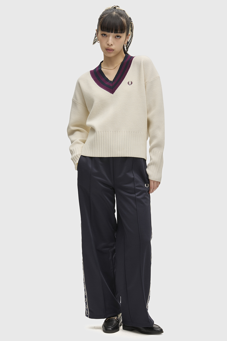 Bold Tipped V-Neck Jumper(10 560：ECRU): | FRED PERRY JAPAN