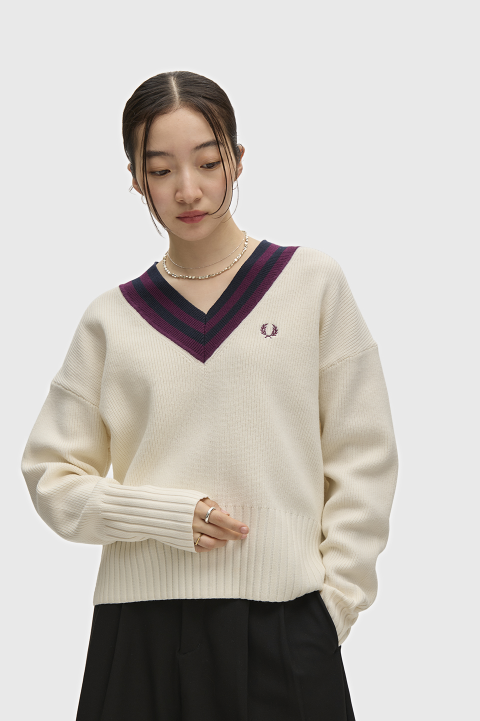 Bold Tipped V-Neck Jumper(10 560：ECRU): | FRED PERRY JAPAN