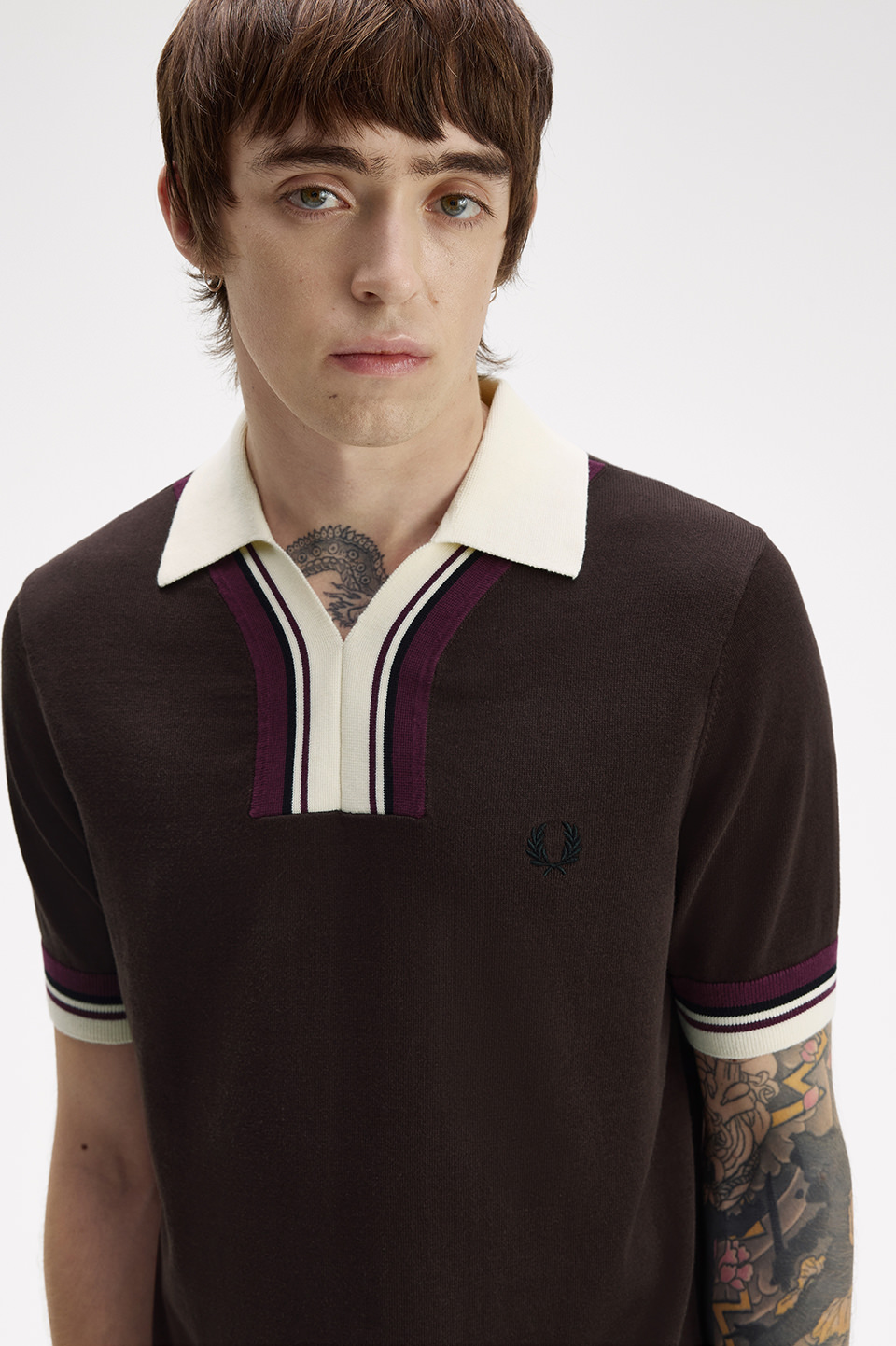 Tipped Open Neck Knitted Shirt(S 33C：RICH BROWN): | FRED PERRY