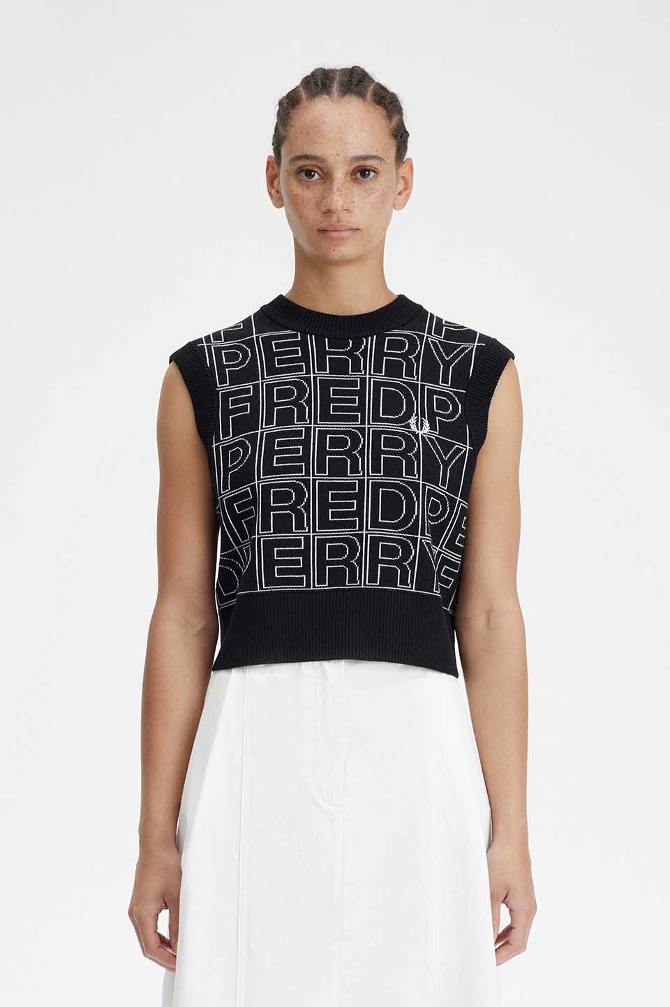 Spell-Out Knitted Tank(10 102：BLACK): | FRED PERRY JAPAN 
