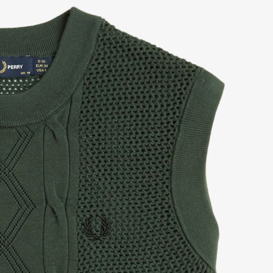 Textured Knitted Vest(10 X89：COURT GREEN): | FRED PERRY