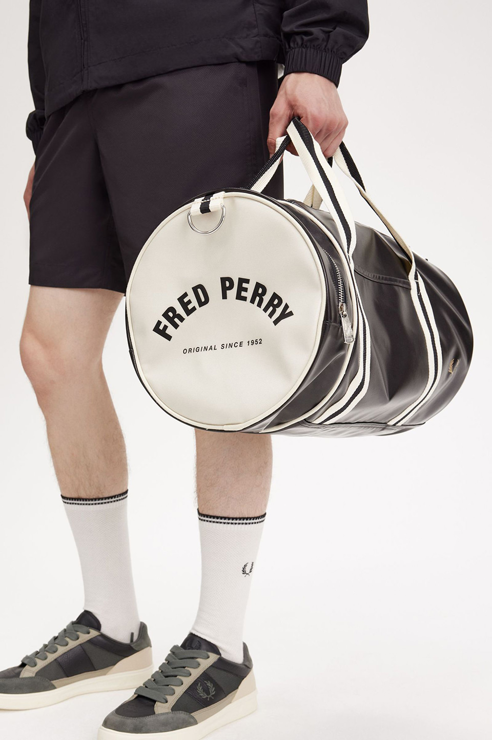 Classic Barrel Bag(1SZ D57：BLACK / ECRU): | FRED PERRY