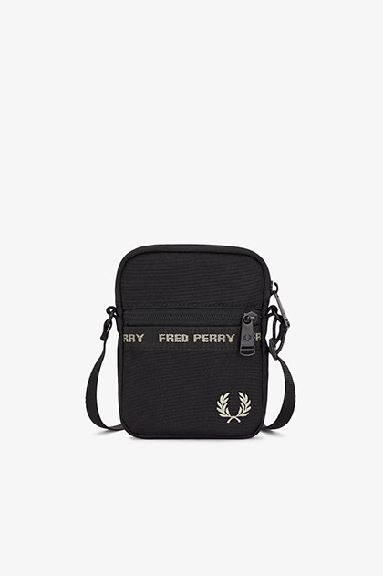 Fred Perry Taped Side Bag(1SZ V67:BLACK / WARM GREY): | FRED