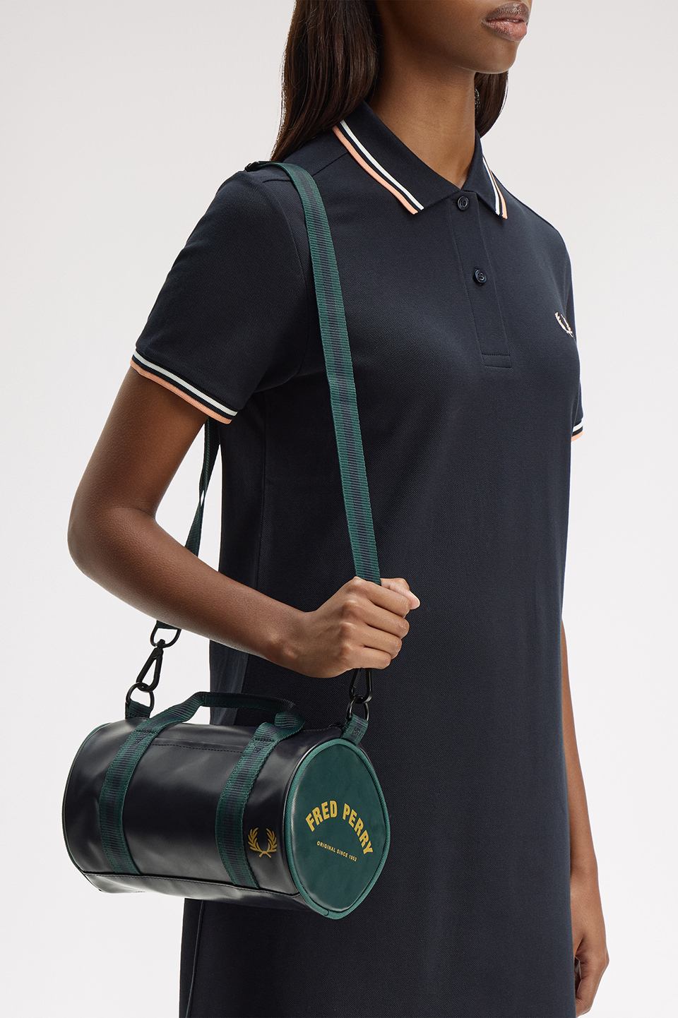 Classic Mini Barrel Bag 83A:NAVY / GRASSROOTS 1SZ