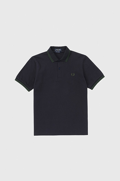 The Fred Perry Shirt - M12