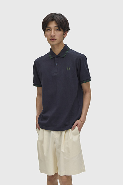 The Fred Perry Shirt - M12
