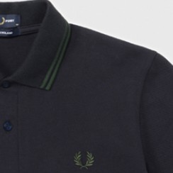 84D：NAVY / TARTAN GREEN