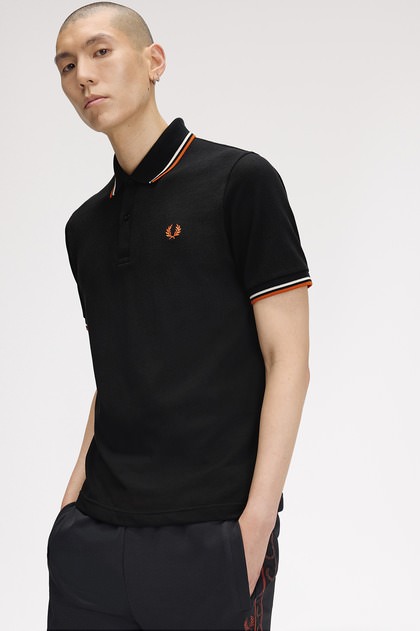 The Fred Perry Shirt - M12