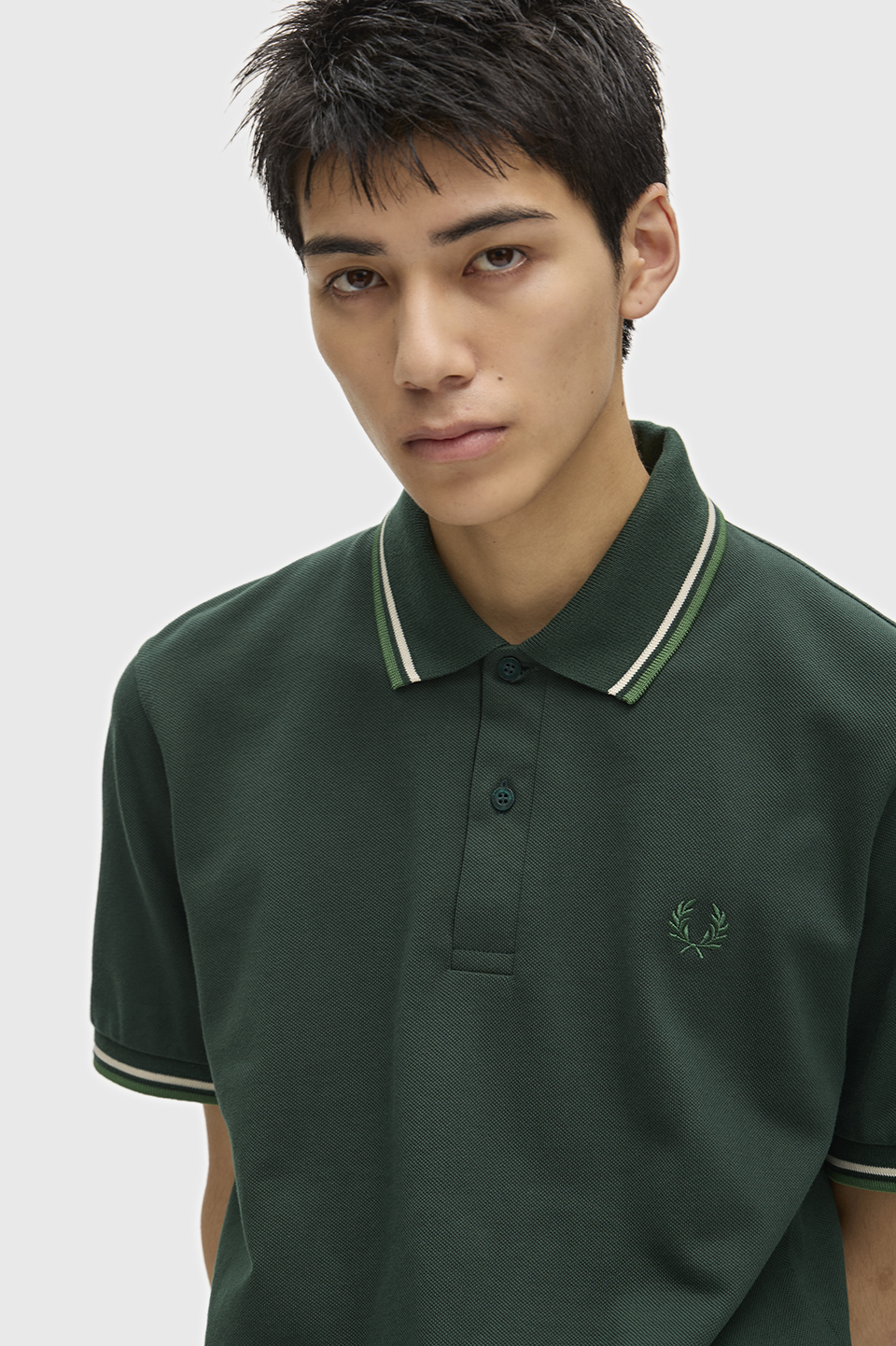 The Fred Perry Shirt - M12